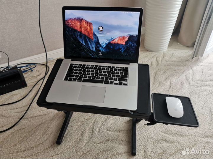 Столик под ноутбук