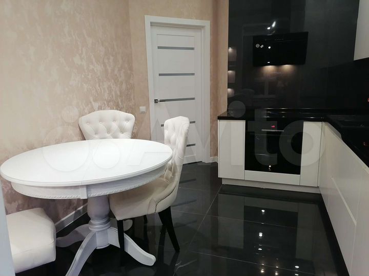 2-к. квартира, 55 м², 6/8 эт.