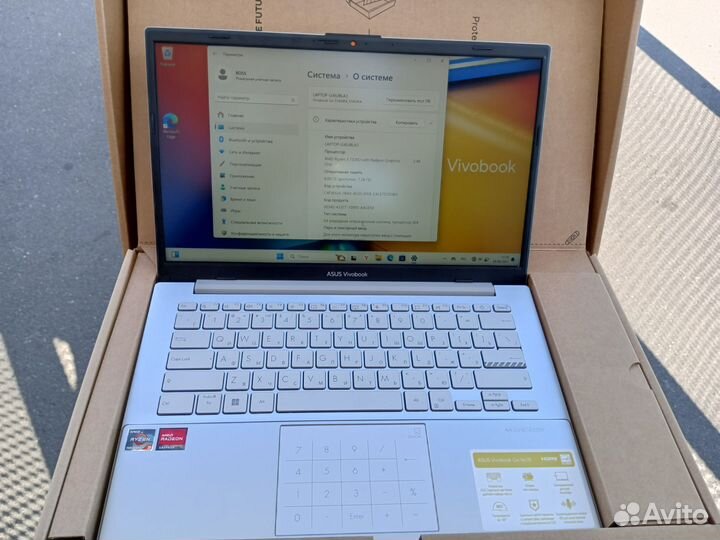 Asus vivo book E1404FA-EB153W