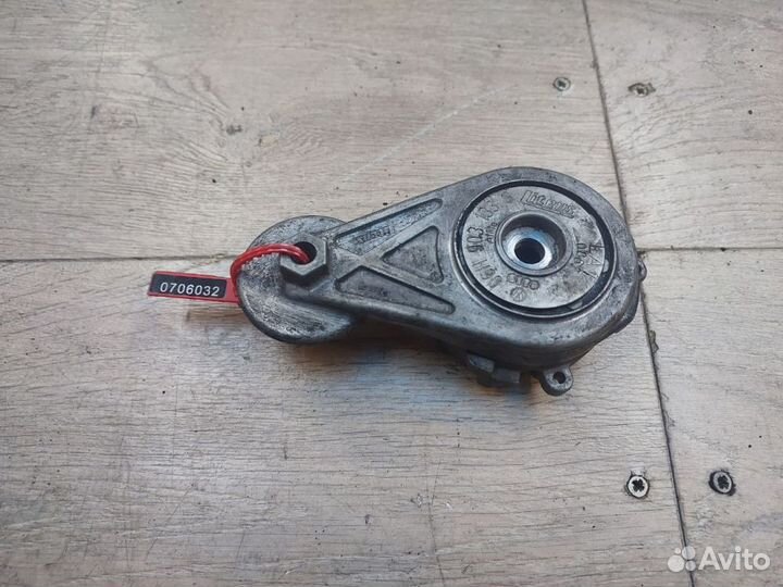 Audi a4 b8 натяжитель приводного ремня