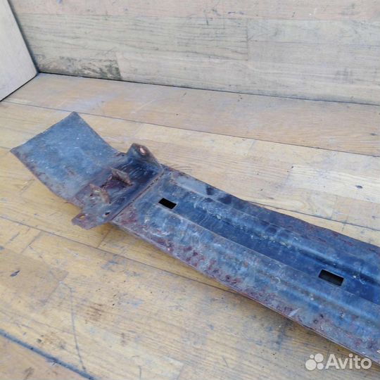 Усилитель переднего бампера Volkswagen Sharan до р