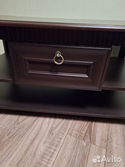 Тумба под телевизор дерево