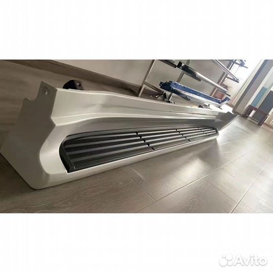 Toyota Land Cruiser 300 Пороги внешние M4SK5