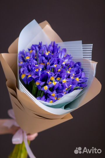 Букет из 25 ирисов