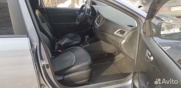 Чехлы из эко-кожи в Hyundai Solaris