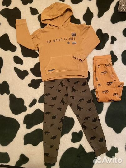 Спортивный костюм (тройка) для мальчика 122 см