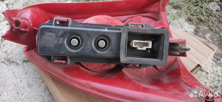 Фонарь задний правый Пежо 307 sw