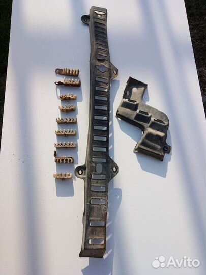 Крепления топливной магистрали Nissan