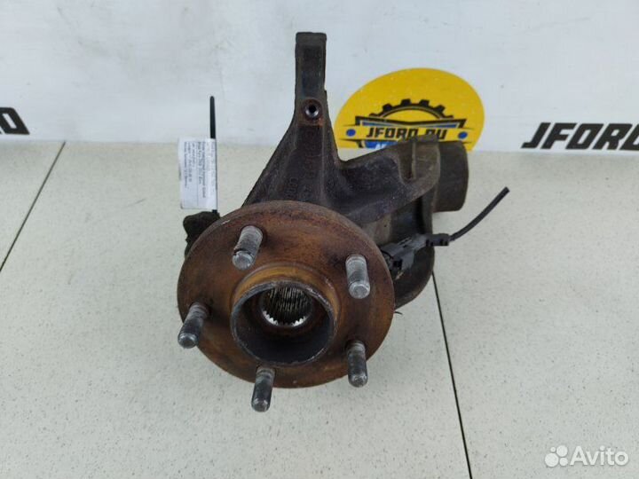 Кулак поворотный передний правый Ford Kuga CBV 2.0