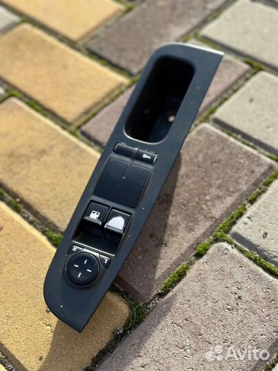 Блок управления стеклоподъемниками Приора