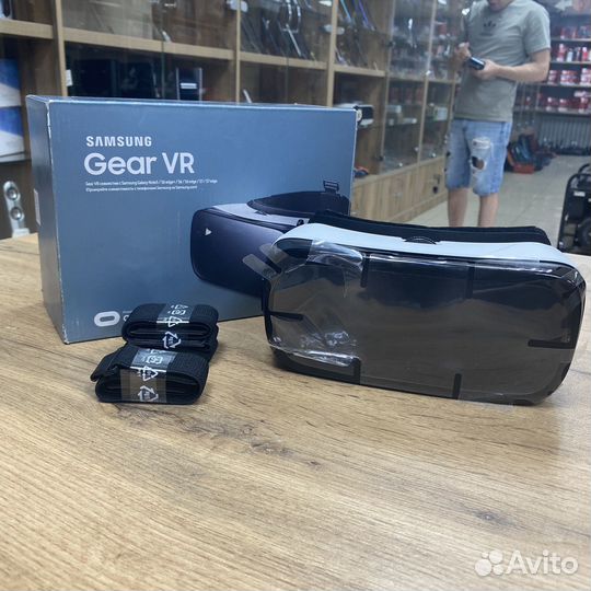 Очки виртуальной реальности Samsung Gear VR