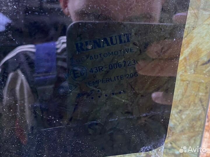 Стекло двери заднее левое Renault Kaptur универсал