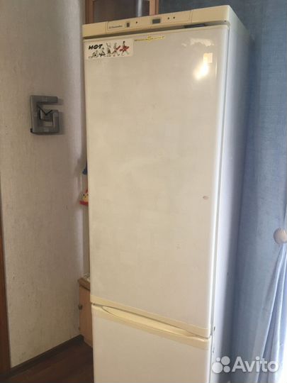 Холодильник Электролюкс ER9007B Швеция