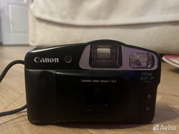 Плёночный фотоаппарат Canon