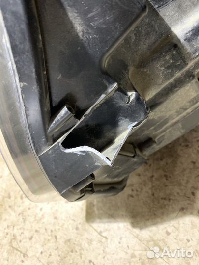 Фара Renault Logan