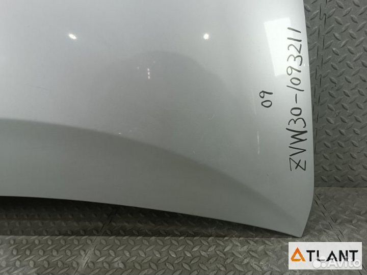 Капот toyota prius