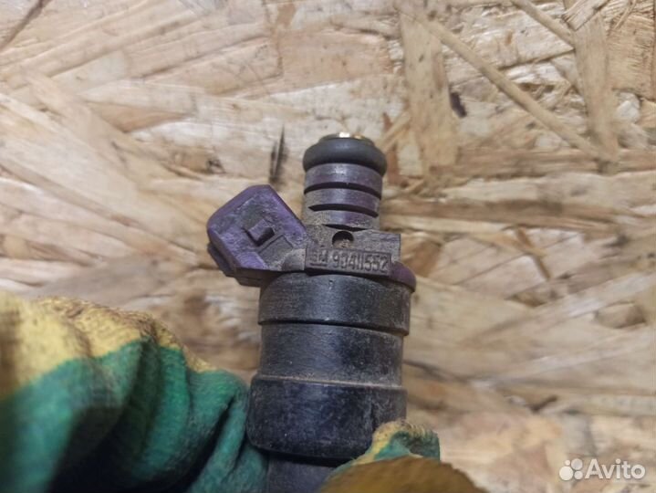 Форсунка топливная Opel Astra F X18XE