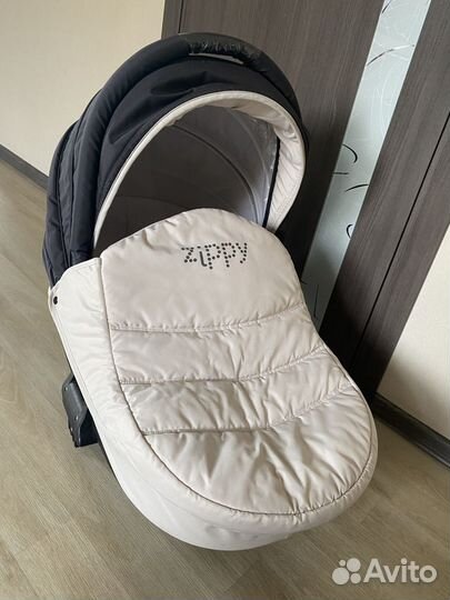 Детская коляска zippy tutis 2в1