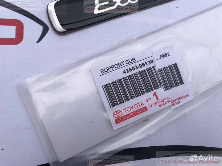 Эмблема Toyota Land Cruiser 200 O1991