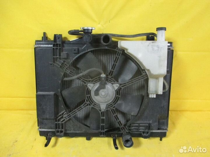 Радиатор двс на Nissan Tiida Latio SC11 HR15DE