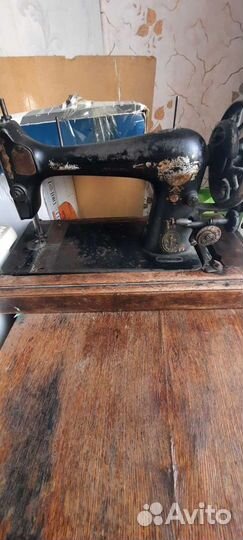 Швейная машинка зингер