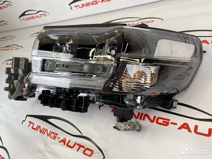 Фара левая Toyota Land Cruiser 200 P1505