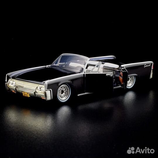 Hot Wheels RLC Exclusive ’61 Lincoln Continental