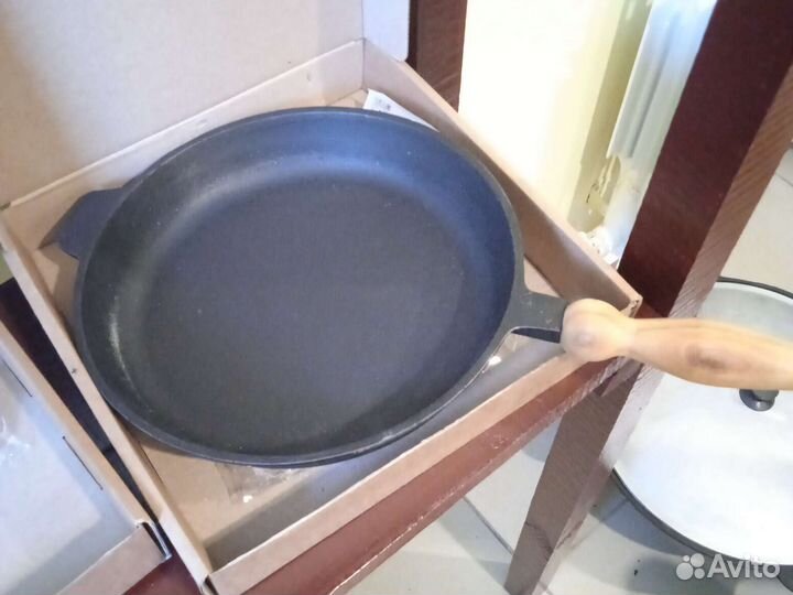 Чугунная сковорода