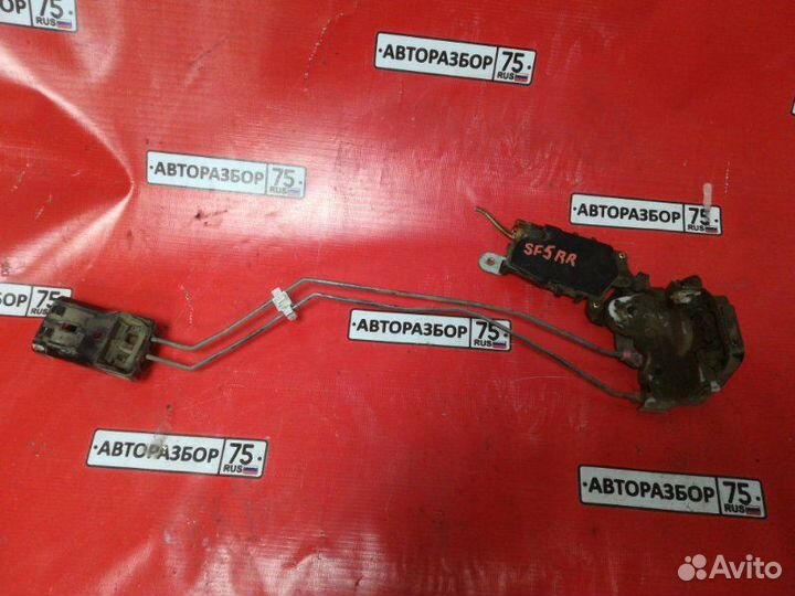 Замок двери задний правый Subaru Forester SF5