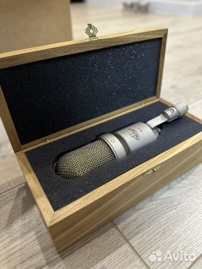 Микрофон Октава мк-105