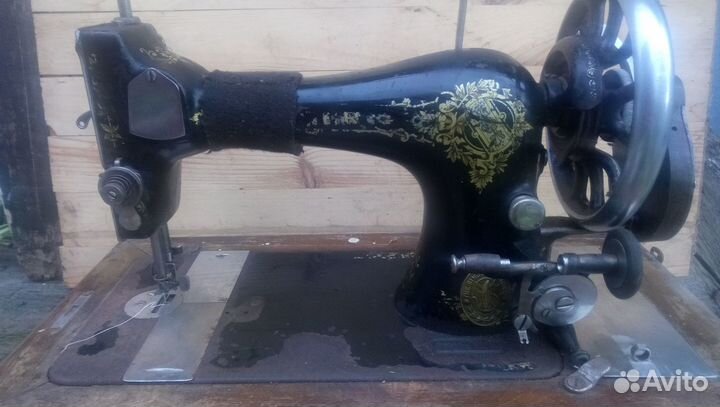 Швейная машинка зингер