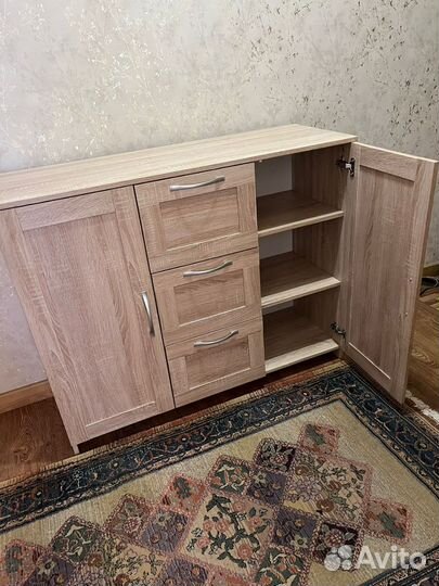 Шкаф