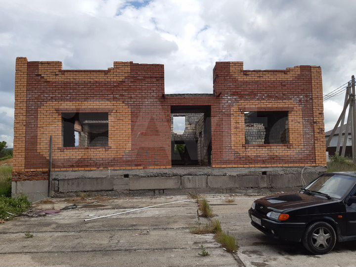 Дом 400 м² на участке 12 сот.