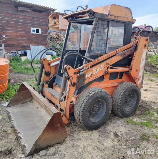 Мини-погрузчик Уралвагонзавод ПУМ-500, 2000