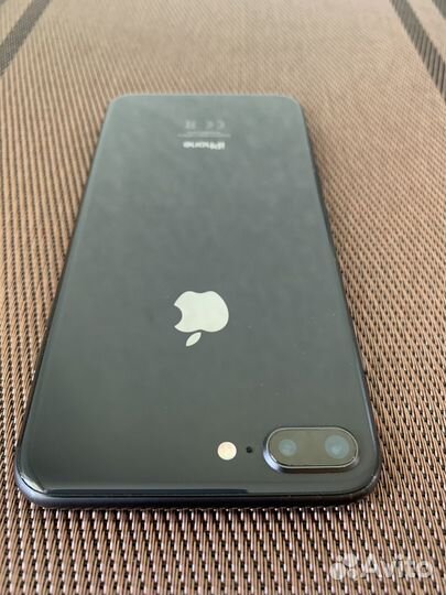 Телефон iPhone 8 plus