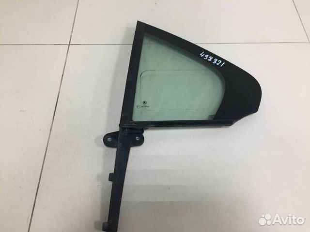 Стекло двери задней левой форточка Skoda Rapid 201