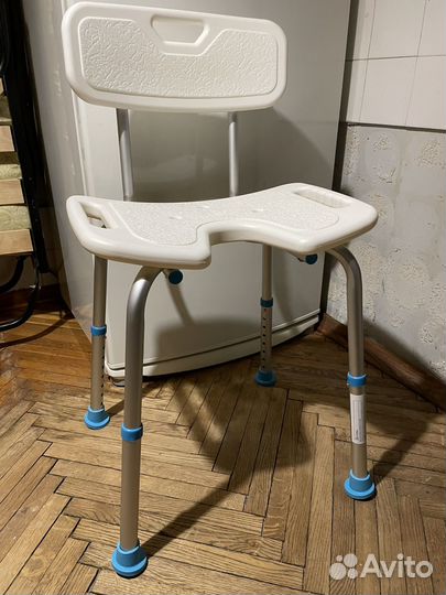 Стул для ванны и душа