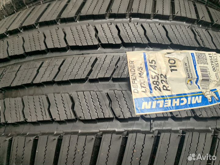 Michelin Defender LTX M/S 285/45 R22