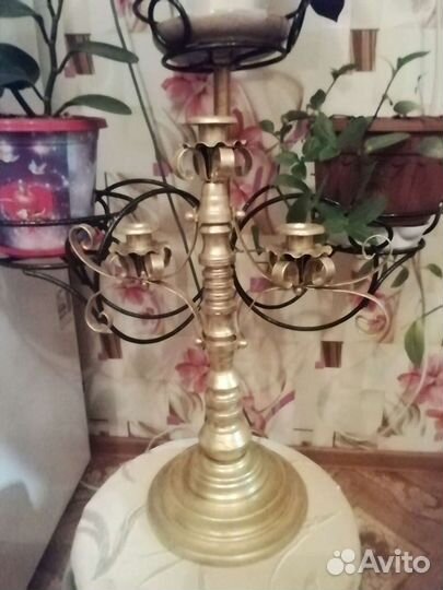 Подсвечник из металла крашенный