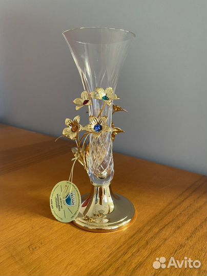 Ваза из металла с хрусталем swarovski