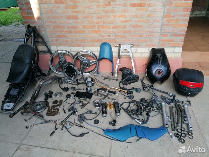 Kawasaki zr 750 Zephyr Разбор Запчасти