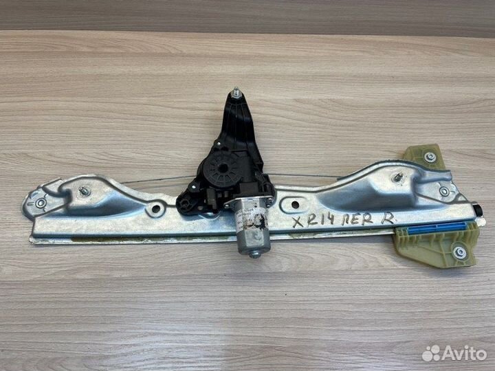 Стеклоподъемник передний правый LADA X-Ray