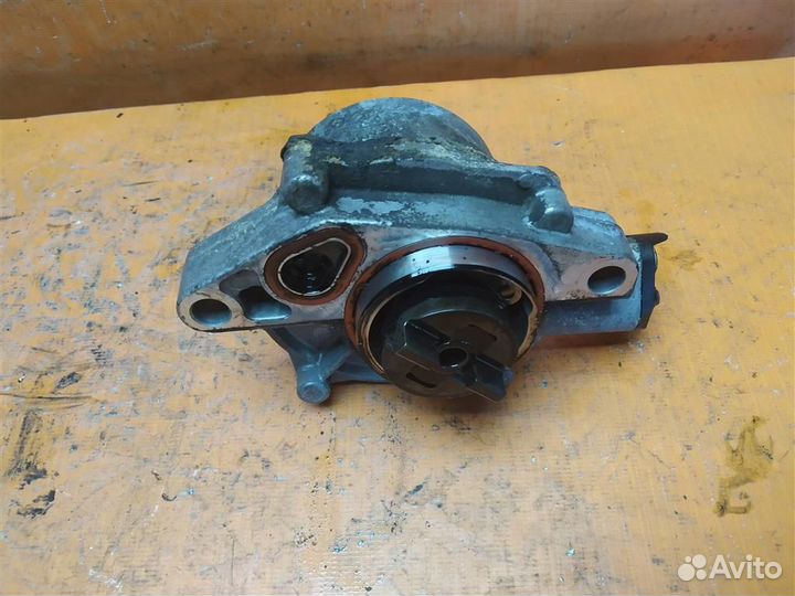 Насос вакуумный Peugeot 307 (2001-2007)