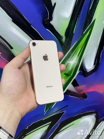 iPhone 8, 64 ГБ
