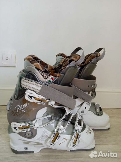 Горнолыжные ботинки dalbello