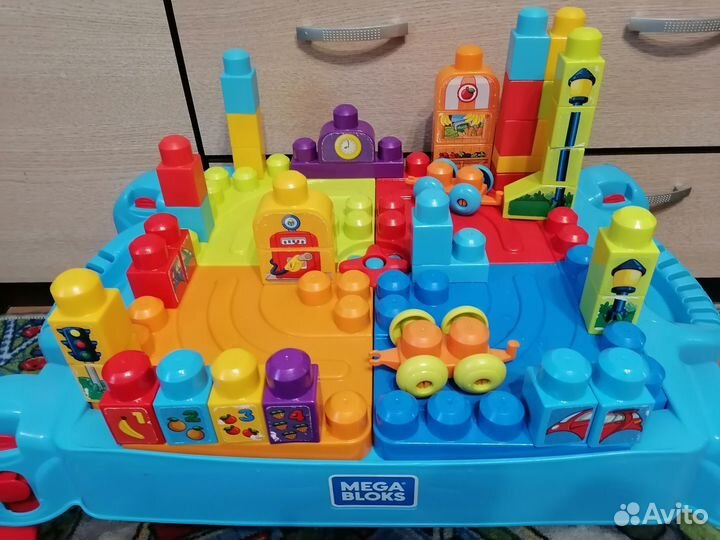 Стол-конструктор mega bloks
