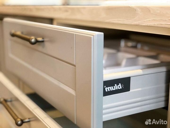 Кухонный гарнитур на заказ. Долговечные материалы