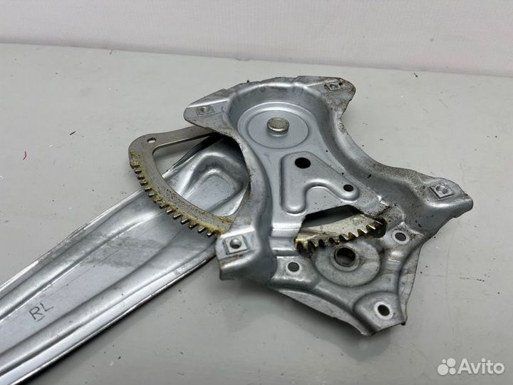 Стеклоподъемник электр. задний левый Toyota