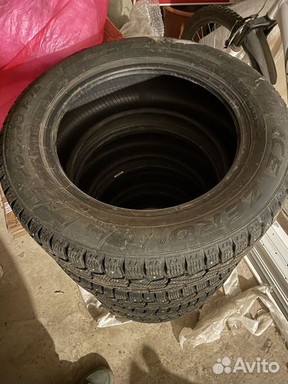 Pirelli Ice Zero 205/60 R16 98ZR