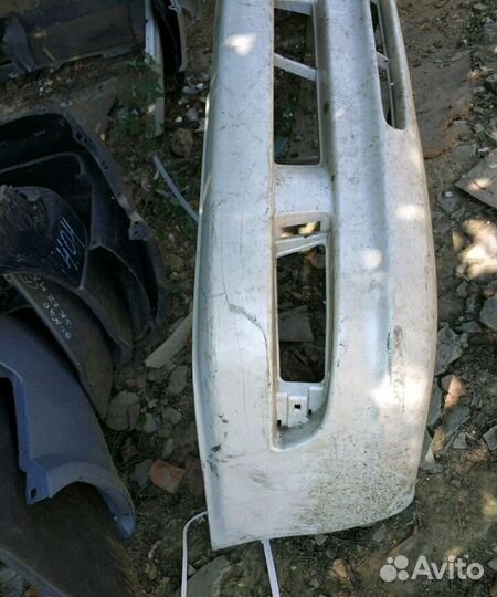 Бампер на Toyota Carina ED ST205